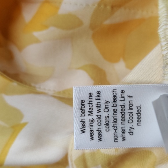 NINE West Mid Rise Shorts Size Small - Picture 11 of 11